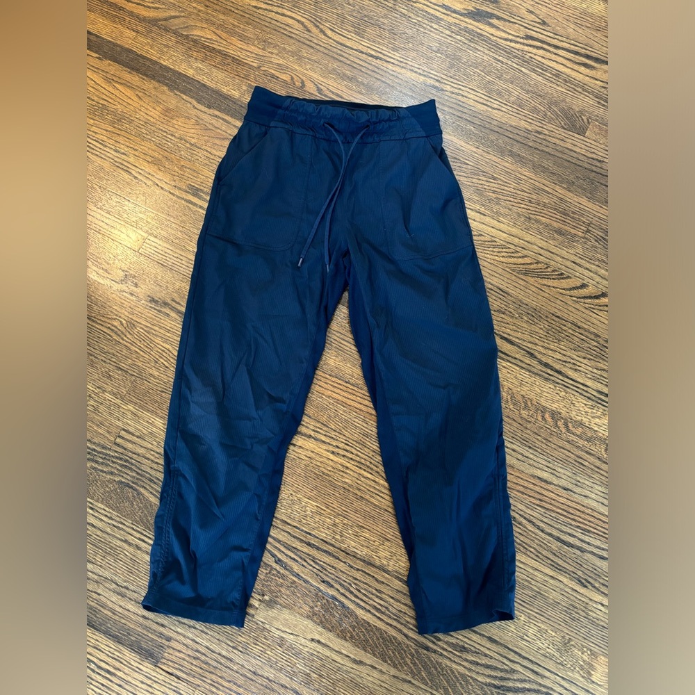 Lululemon women’s mid rise pant